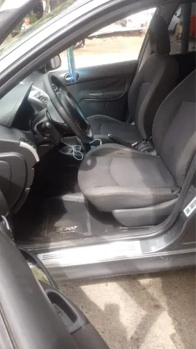 Peugeot 207 Sedan Passion XS 1.6 Flex 16V 4P 2012