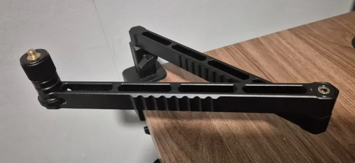Suporte Microfone Desktop Boom Articulável - Ulanzi LS26