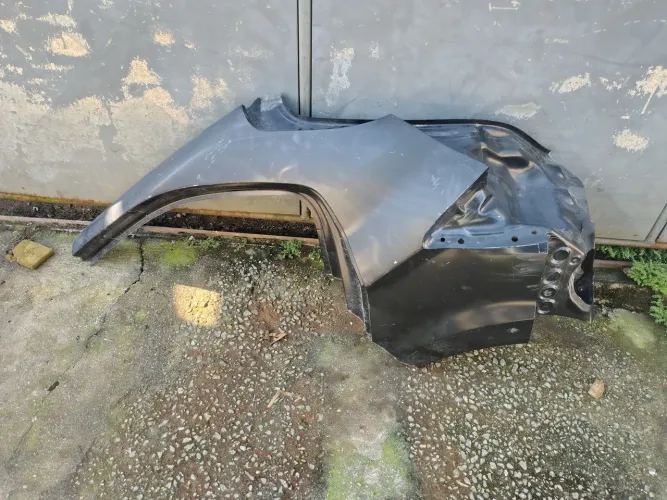 Retalho lateral traseiro esquerdo GM Onix 2013 a 2016 original