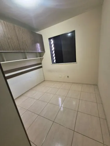 Alugo quarto