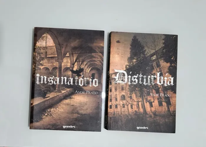 Livros coleção Insanatório e Disturbia