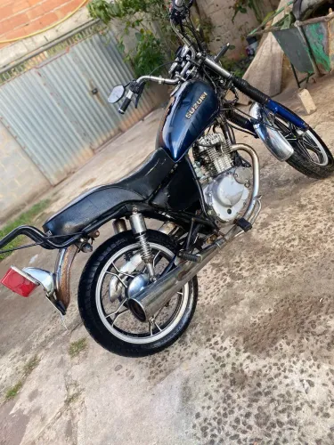 Suzuki intruder 125