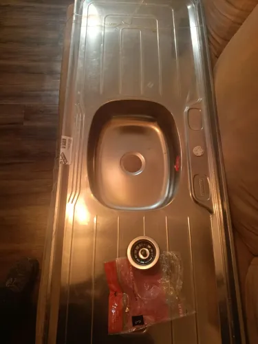 Pia de aço inox com válvula concretada de 1,50X53cm