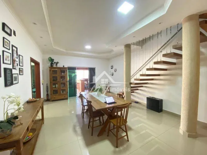 Sobrado com 3 dormitórios à venda, por R$ 900.000 - Vila Miranda - Sumaré/SP