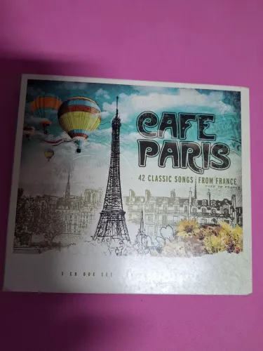 Box 3 CDs Cafe Paris - Deluxe Collection (42 Músicas Francesas) - Bom Estado