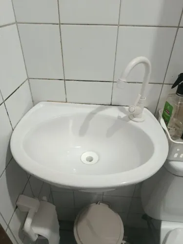 Pia simples banheiro