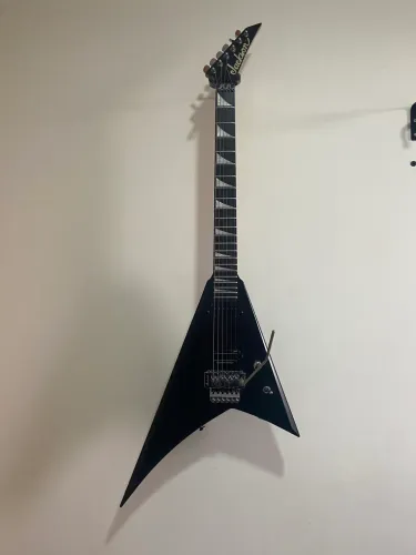 Guitarra Jackson Flying V JAPONESA (estudo trocas )