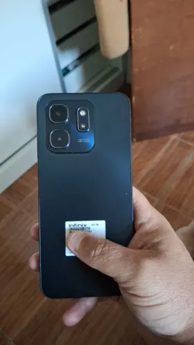 Vendo celular inefinix Hot 50I Super conservado acompanha capa carteira