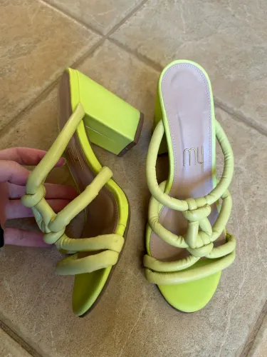 Sandália/ tamanco My Shoes 35