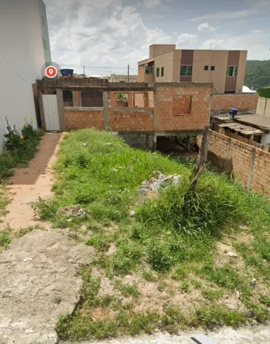 Vendo lote, área c construído de 140 m