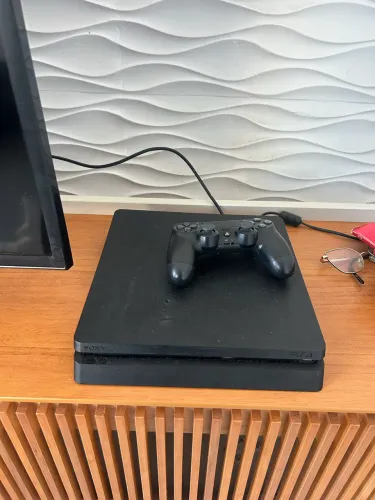 PlayStation 4 com avarias