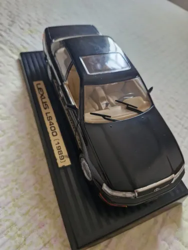 Coleção de miniaturas Lexus, Toyota Land Cruiser 92, Toyota Lande Cruiser Pick up, F1
