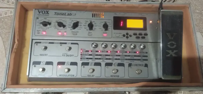 Pedaleira Vox tonelab LE com case