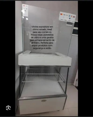 Vitrines Expositoras (Secas e com Gaveta)