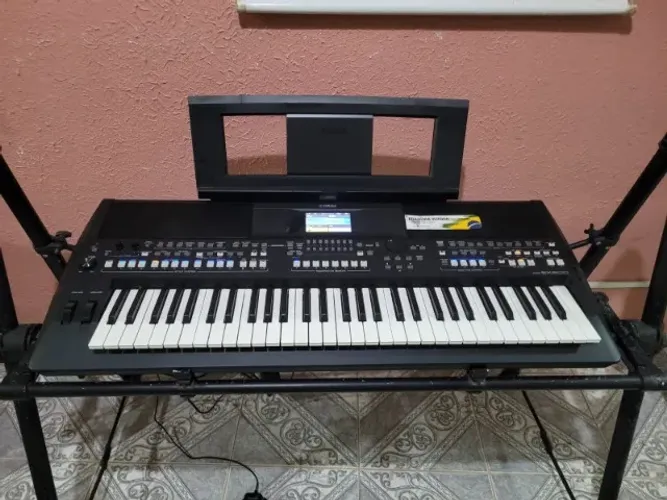 Vendo Teclado Yamaha PRS SX-600 - Oportunidade