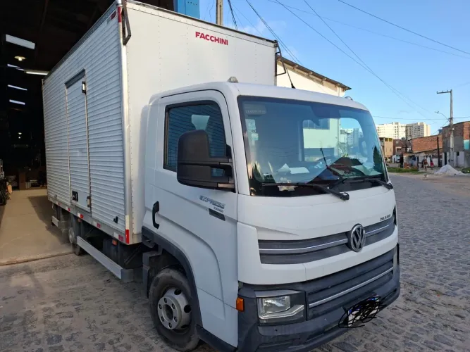 Volkswagen Delivery Express 2020 - Único Dono - 104.205 km