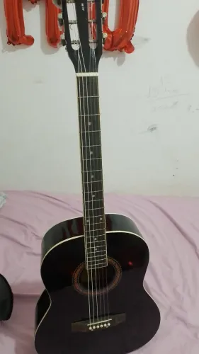Violão preto novo pra vender