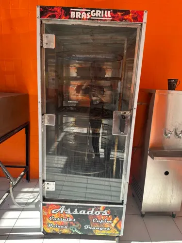 Máquina de assar frango