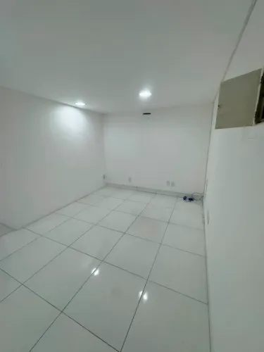 Sala para aluguel 33 m² em Ponta Verde - Maceió - AL