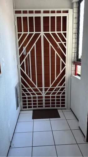 Portão de ferro