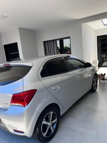 Chevrolet Onix Hatch LTZ 1.4 8V Flex Mec. 4P 2018