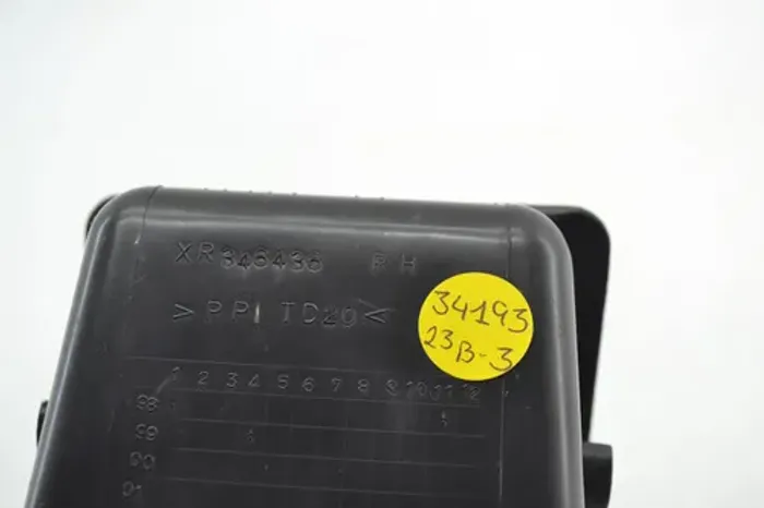 Porta Treco Objeto Ld Direito Painel Pajero Tr4 2015 Origina Preto