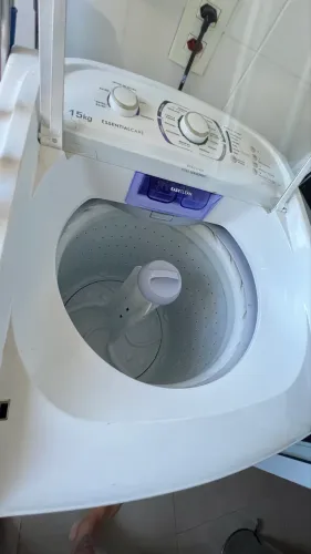 Máquina de lavar Electrolux Essential Care 15kg (LES15).
