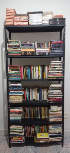 Livros diversos literatura brasileira, africana, norte americana, inglesa, francesa, etc..