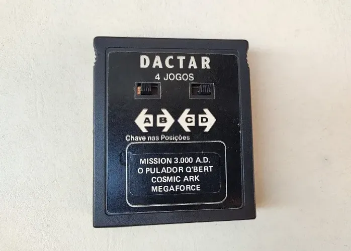 4x1 Atari - Mission 3000 A.d, Qbert, Cosmic Ark, Megaforce