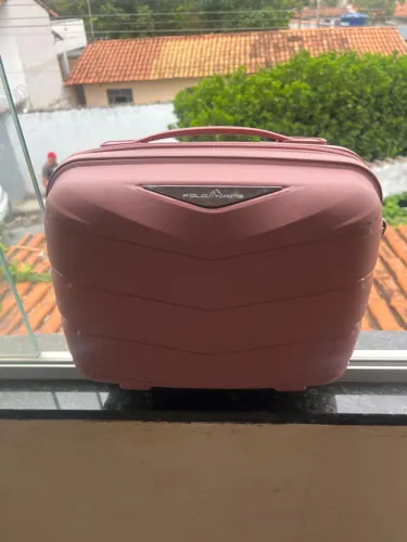VENDE SE MALETA DE MÃO