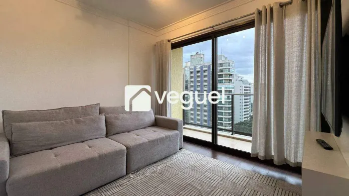 Apartamento mobiliado de 57m² com 1 suíte para alugar no bairro Cambuí, Campinas/SP.