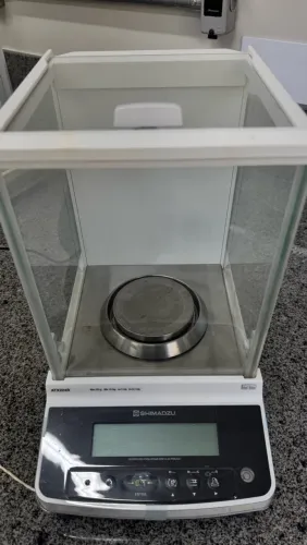 Balança Analítica 220g (Calibração Interna) Sensibilidade 0,1mg Modelo Atx224r - Shimadzu
