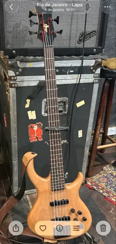 Tobias Deluxe 5 com circuito Ibanez japonês