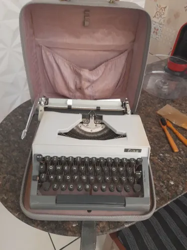 Máquina de escrever Erika!!!!