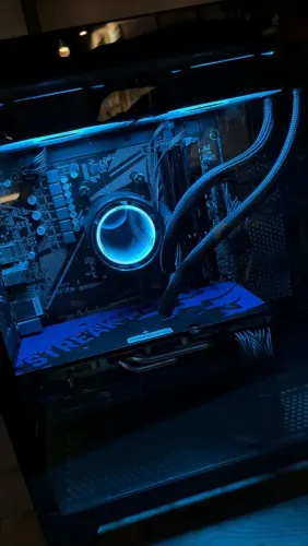 Placa de Vídeo AMD Radeon RX 5700 XT 8GB - Excelente Estado