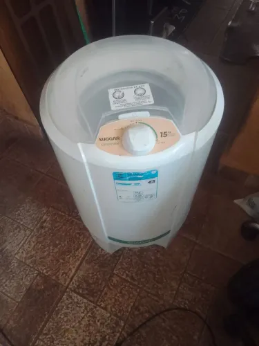Mini secadoura suggar ok.