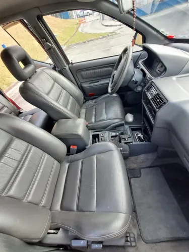Mitsubishi Space Wagon/ Glxi 2.4 1998