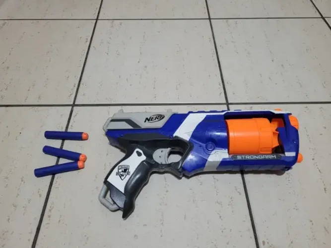 Nerf N-Strike Elite Strongarm