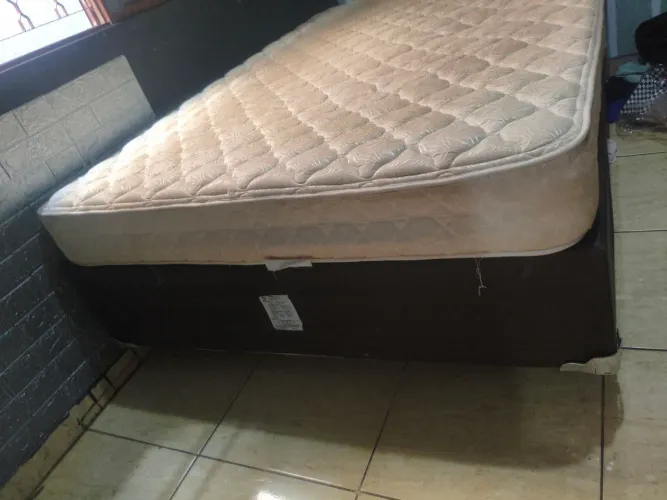 Cama box