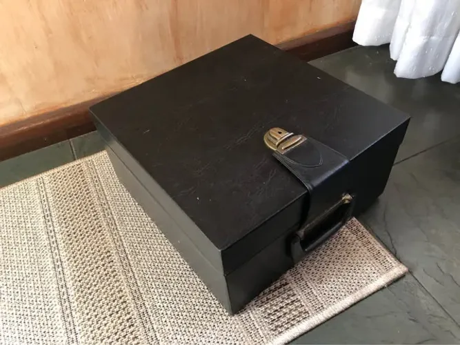 Maleta Case rígido em couro