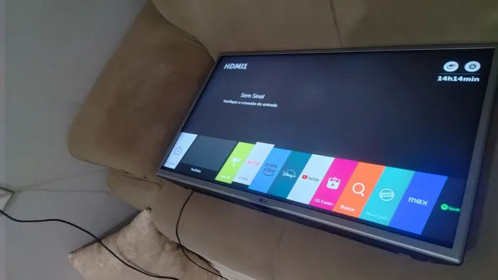 Smartv 32 polegadas Netflix YouTube wi-fi funcionando perfeitamente 