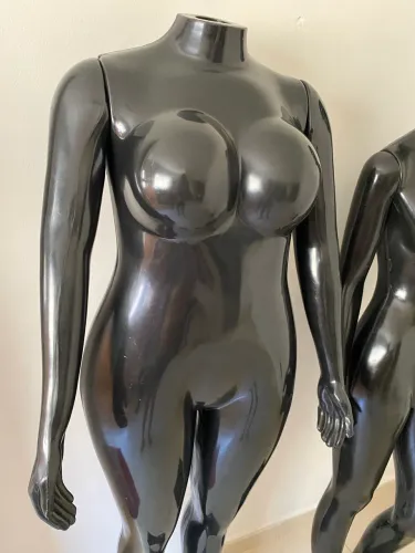 Manequins