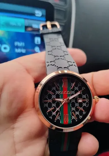 De 300,00..por..99,00..Relógioooo...Gucci....feminino.