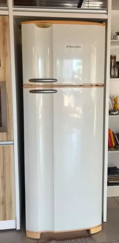 Geladeira em perfeito estado de 470 litros