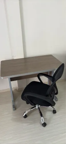 Mesa escrivaninha com cadeira