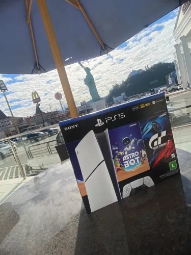 Console Playstation 5 Sony Slim Digital 825Gb com Jogos Astro Bot e Gran Turismo 7