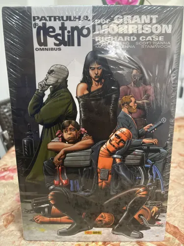 Patrulha do Destino por Grant Morrison Omnibus lacrado