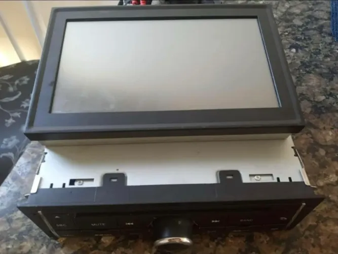 Vendo multimidia original L200 triton