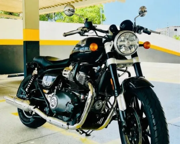 ROYAL ENFIELD SUPER METEOR 650 - 2026 - Apenas 430Km