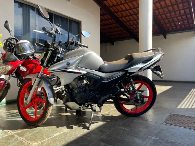 Yamaha Factor DX 150 2026 - Apenas 1.400 km - R$ 16.000